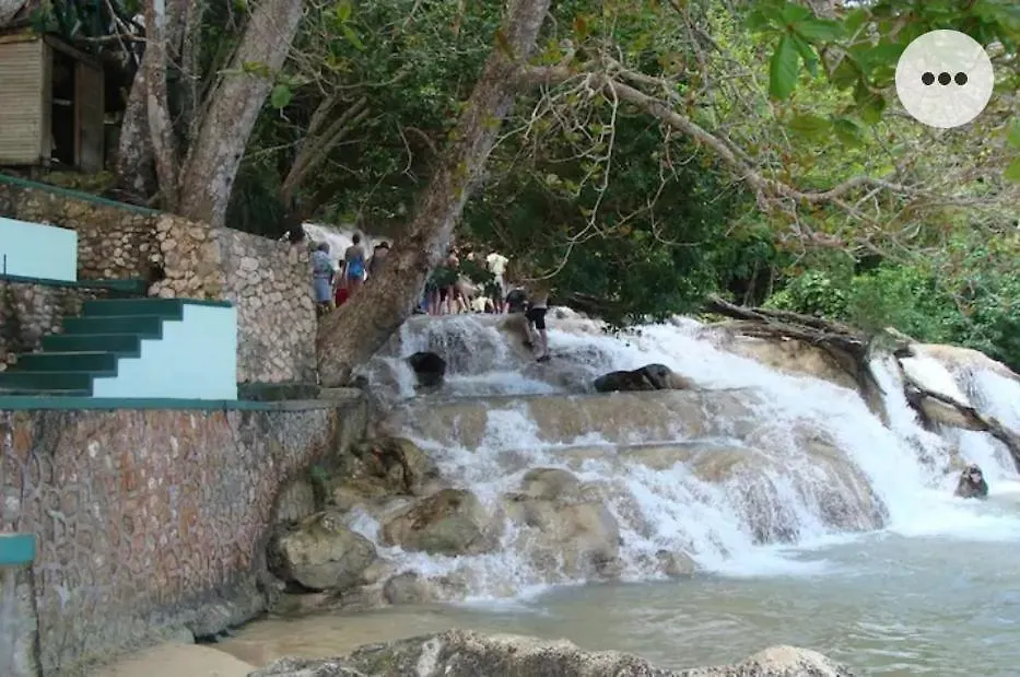 A Piece Of Paradise Content  0*, Content (Saint Mary) Jamaica